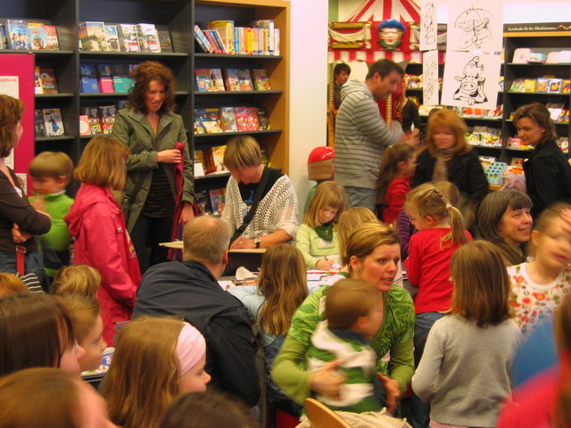 gal/2008/2008 12.04. Mayersche Buchhandlung CD Praesentation/IMG_3573.JPG